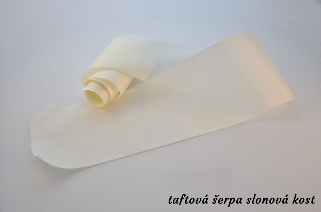 Taftové šerpy - slonová kost